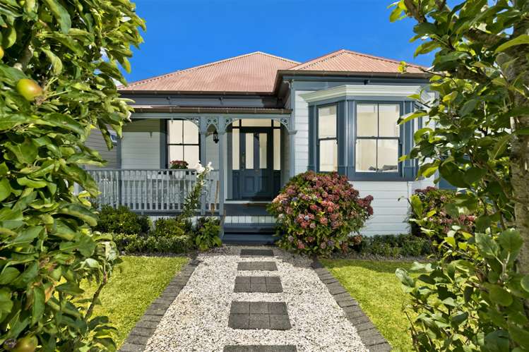 2/4 Georgia Terrace Albany_0