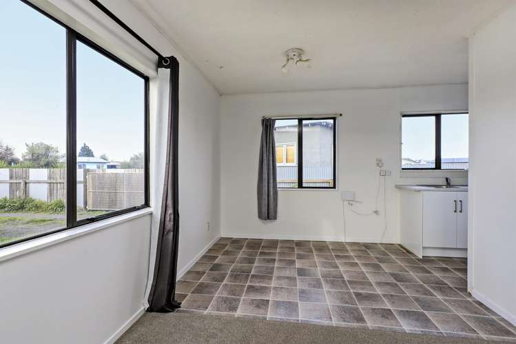 11 Holmes Place_4