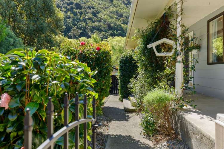 16 The Anchorage Waikawa_25