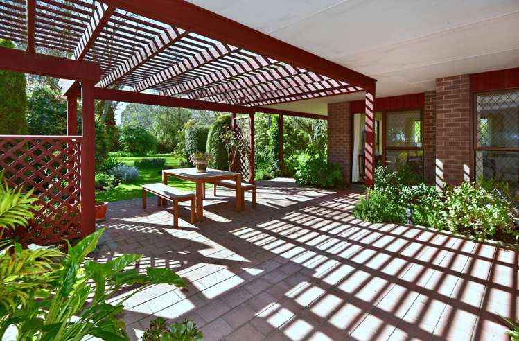 2 Sarsfield Street Southbridge_11