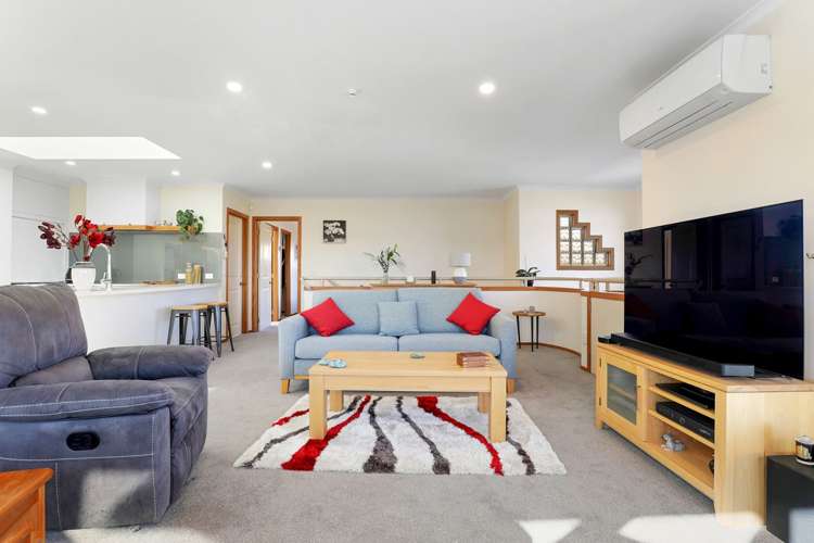 2/31 Kurupae Road Hilltop_5