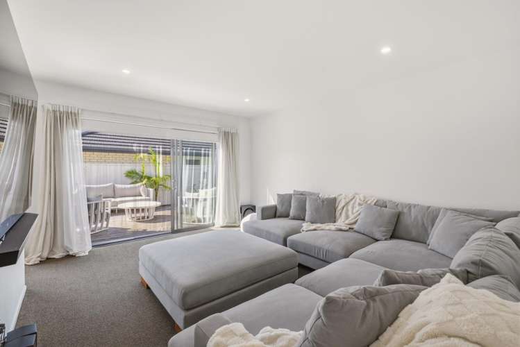 12 Mida Close_4