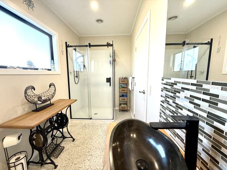 9 Surrey Street Orepuki_28