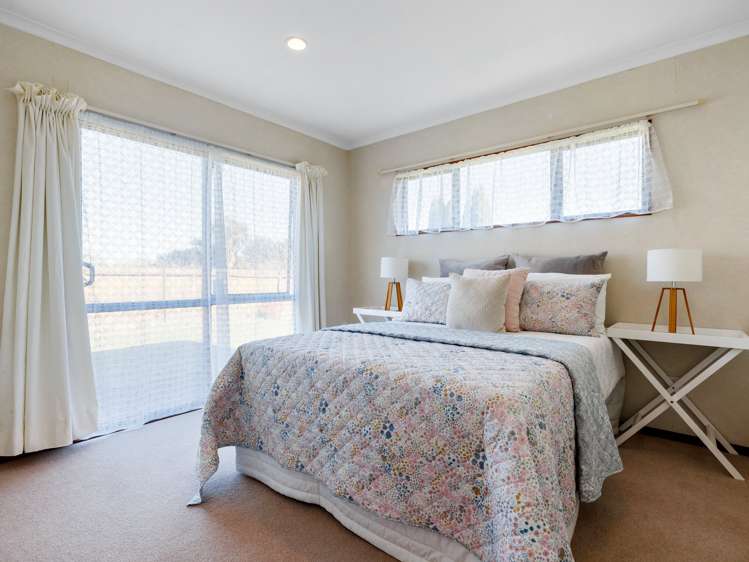 26 Farnborough Drive Nawton_9