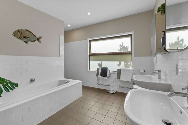 50 Ngataringa Road Devonport_16