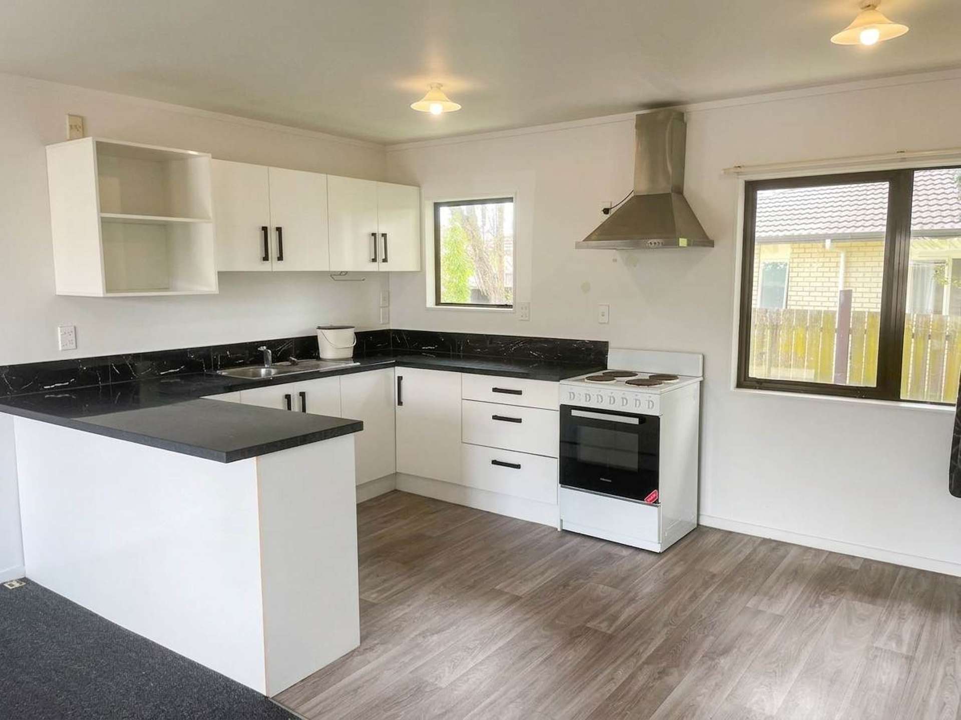 2/56C Burundi Avenue Clendon Park_0