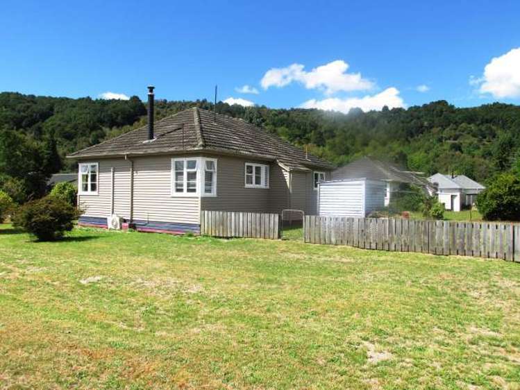 23 Herald Street Reefton_17