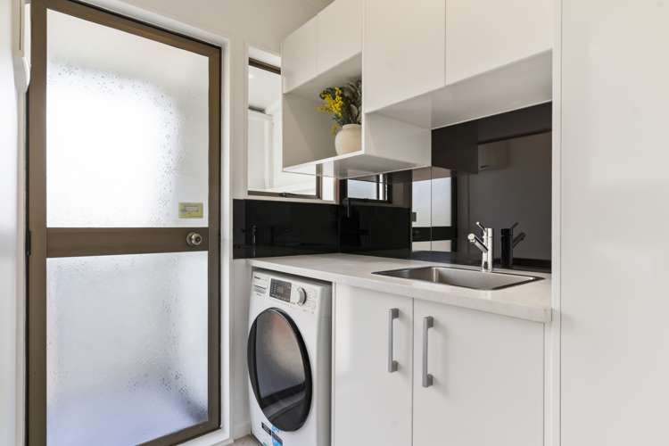 2/9 Lancaster Road Beach Haven_14