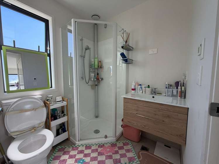 2/66 Neil Avenue Te Atatu Peninsula_7