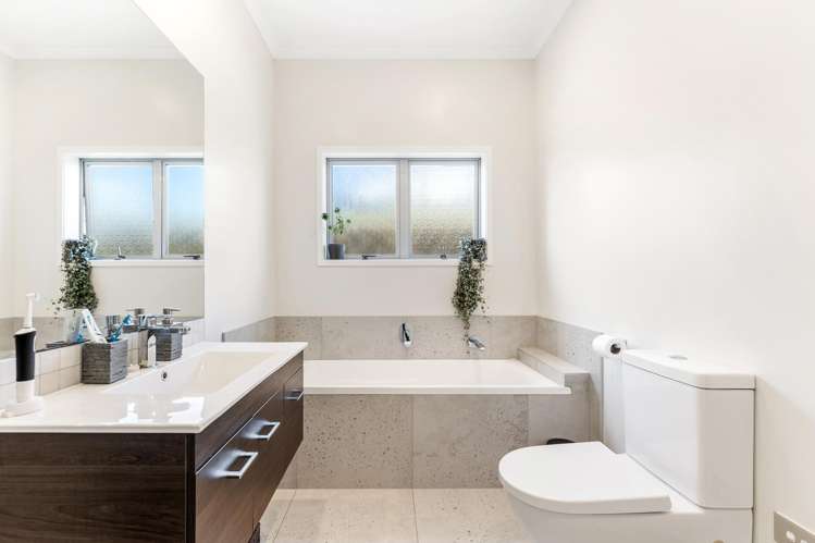 85 Cape Cod Drive Gulf Harbour_12