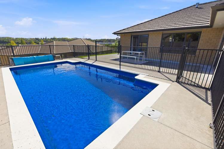 14 Caldera Crescent Pyes Pa_21