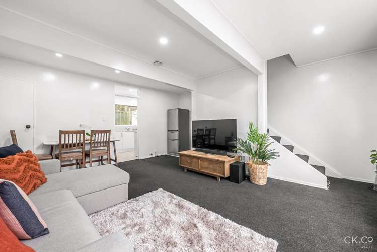 2/264 Grounsell Crescent Belmont_1