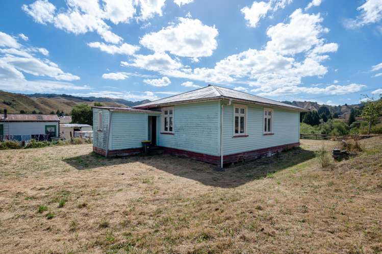 39 Taranui Street Ohura_9