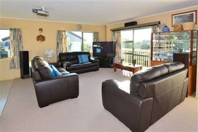 2/42 Barbados Drive Unsworth Heights_2