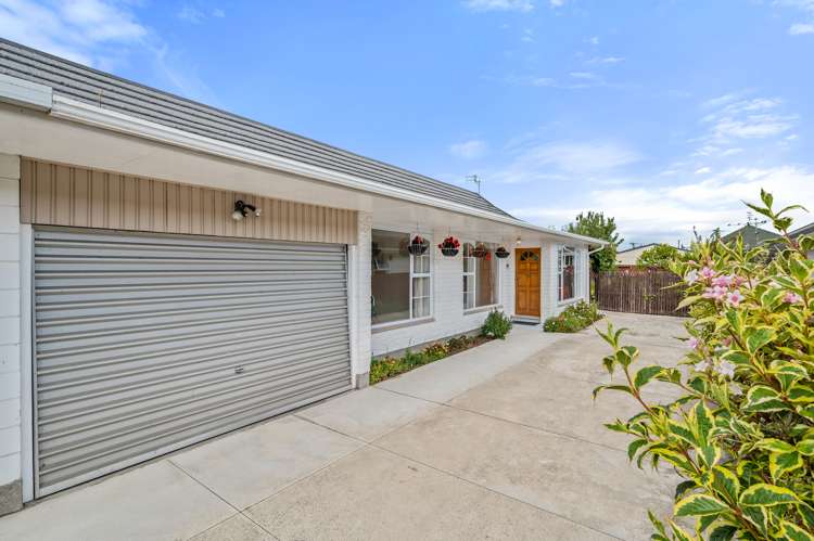 2/203 Main North Road Redwood_26