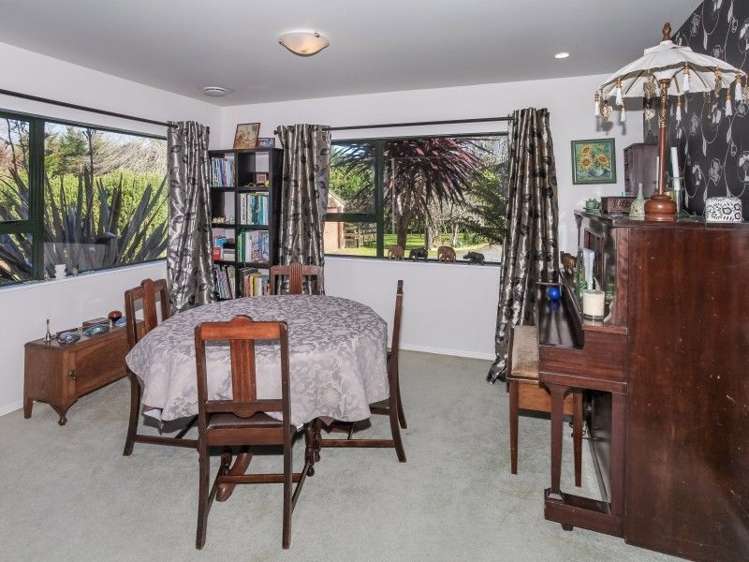 18 Kath Henry Lane Drury_7