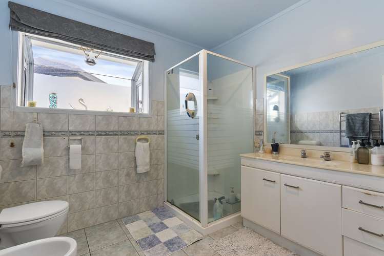 17 Tui Vale Road Cockle Bay_18