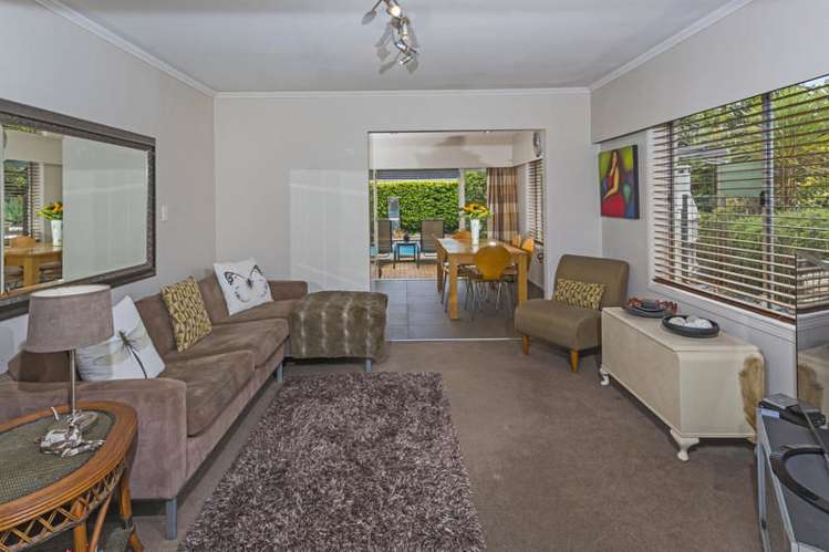 9 Seymour Road Mellons Bay_5