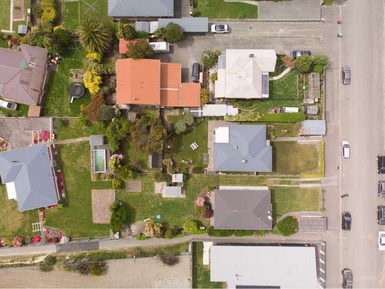 19 Raymond Street West End_17