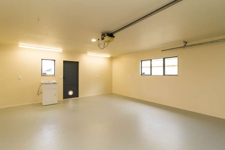 115 Redvers Drive Belmont_15