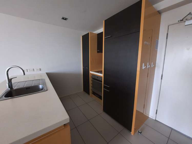 401 New North Road 1703_3