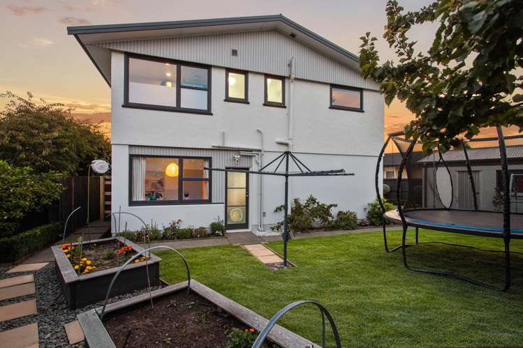 21 Woodstock Place Russley_29