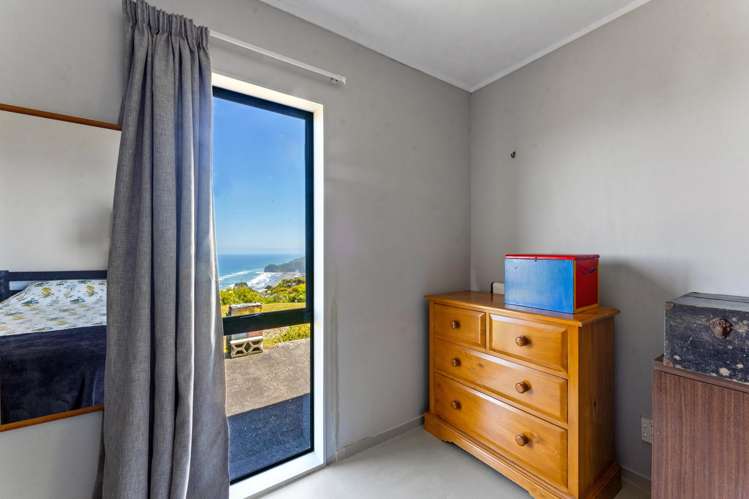 11 Te Ahuahu Road Piha_11