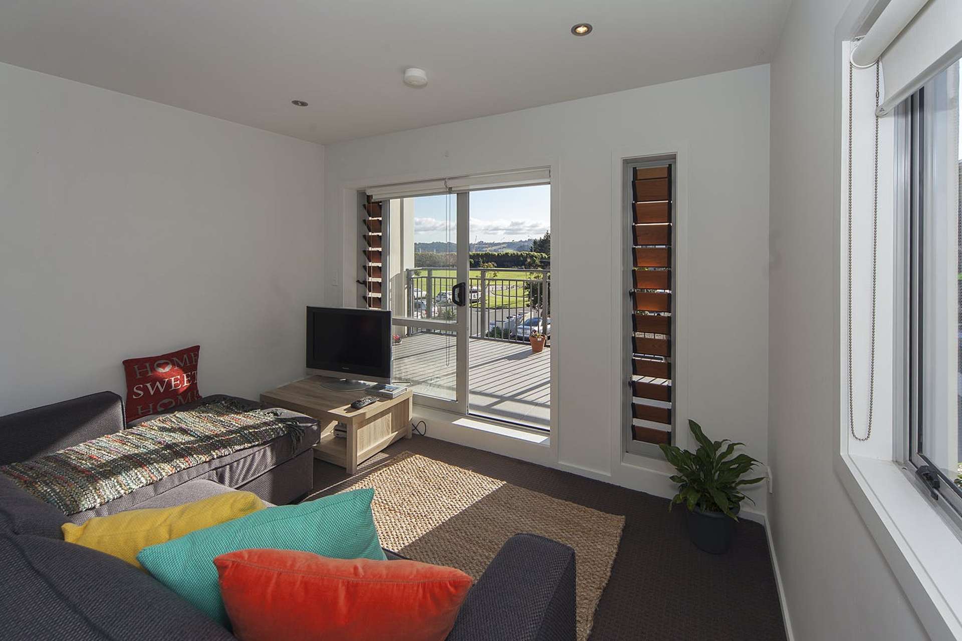 C15/71 Spencer Road Oteha_0