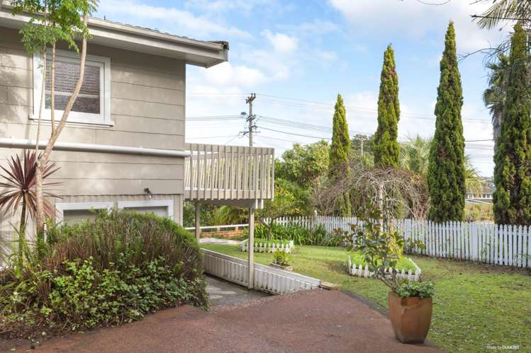 1/19 Carlisle Road Browns Bay_18