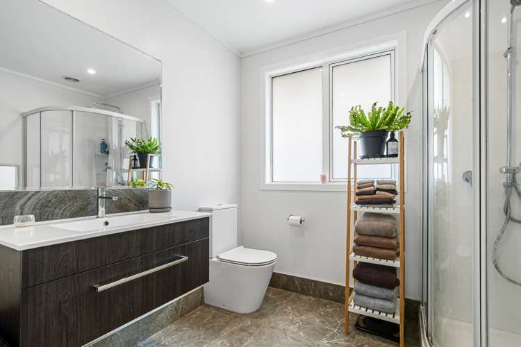 2/17 Glen Road Ranui_10