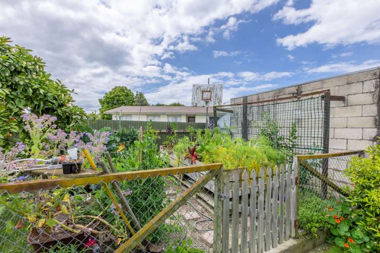 10 Dick Place Onekawa_17