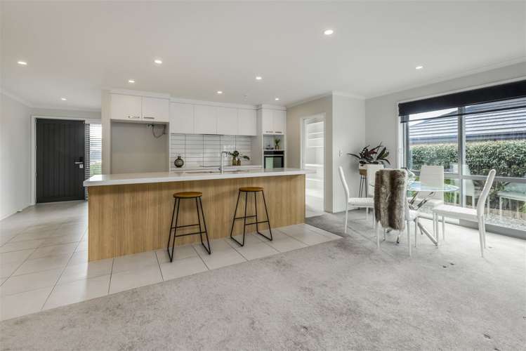 83 Twin Parks Rise Papakura_6