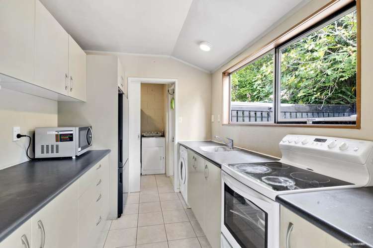 2/39c Coronation Road Hillcrest_6