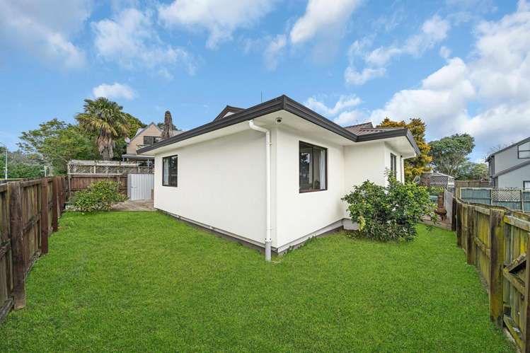 1/27 Lochend Place Highland Park_20