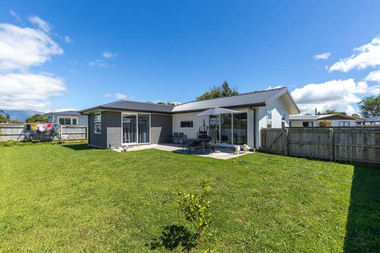 6 Toutouwai Lane_2
