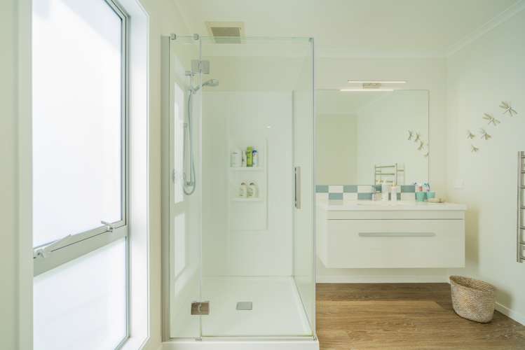 592 Waterways Parade Pauanui_9