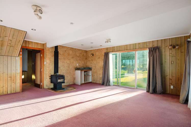 209 Browns Beach Road Muriwai_5