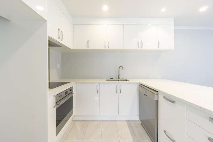 1/13 Crosher Place Hillcrest_6