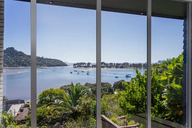 18 Pine Grove Tairua_19