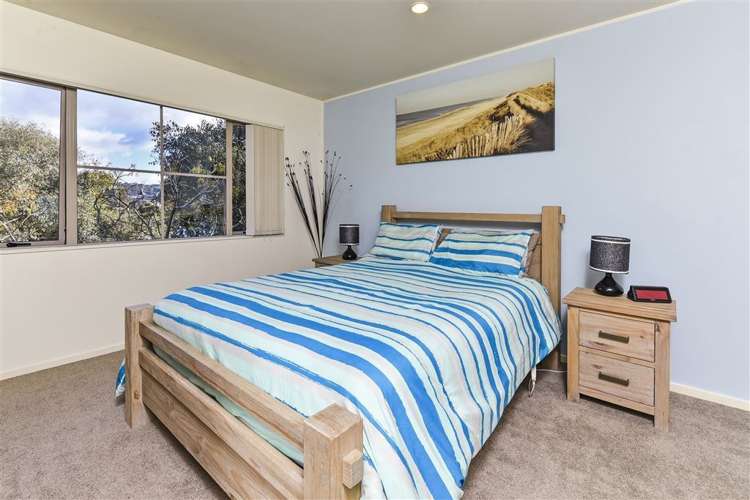 2/36 Fields Parade Oteha_11