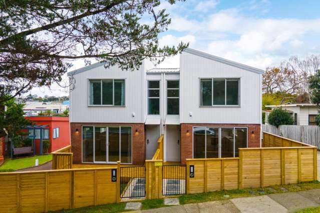 2/61 Glenview Road Glen Eden_2