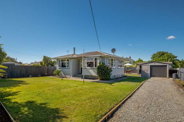 Vendors relocating – ideal starter home