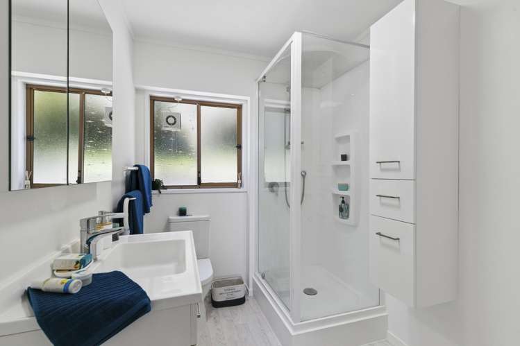 1/17 Wrights Hill Road Karori_8