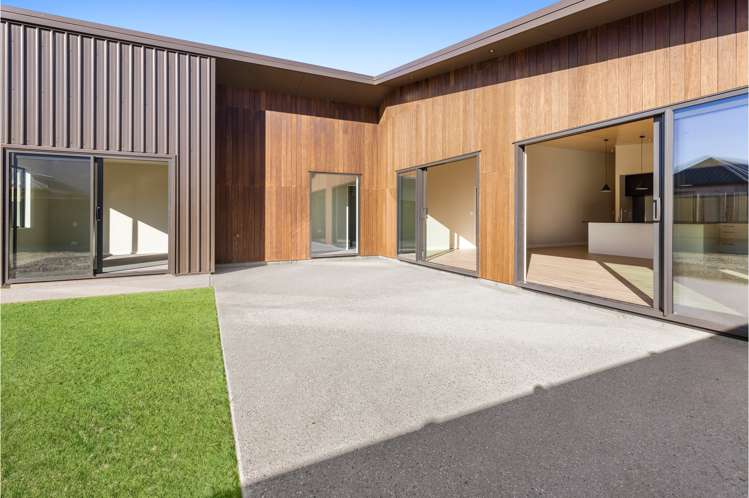 120 Burdon Loop Lake Hawea_12