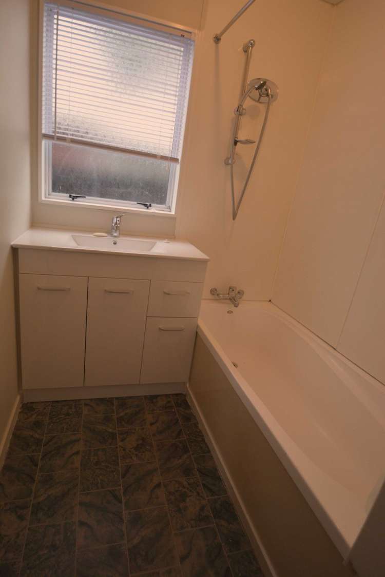 2/221 Buckland Road Mangere East_10