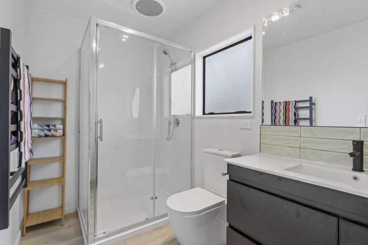 1/27 Kennington Drive Clendon Park_5