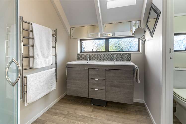 1/8a West Lynn Road Titirangi_13