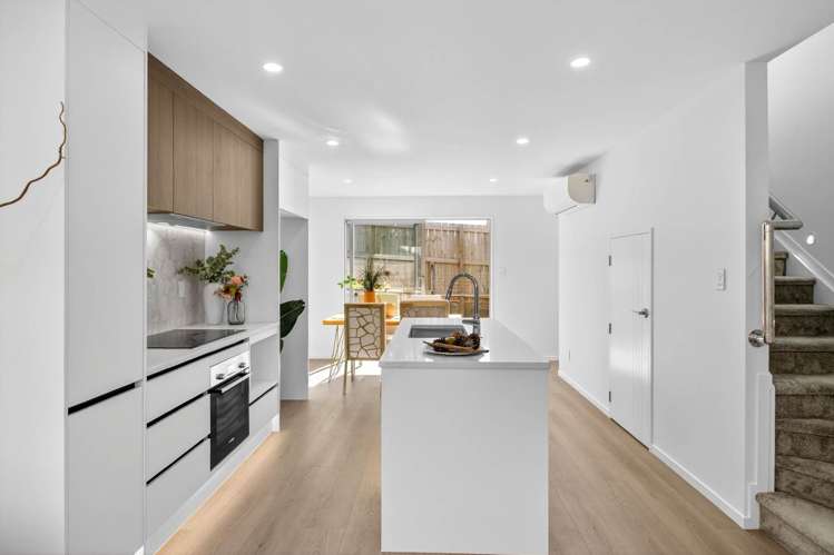 7d Maroubra Place Botany Downs_36