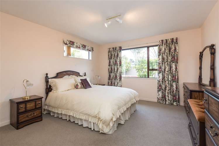 2/70 Staveley Street Avonhead_5