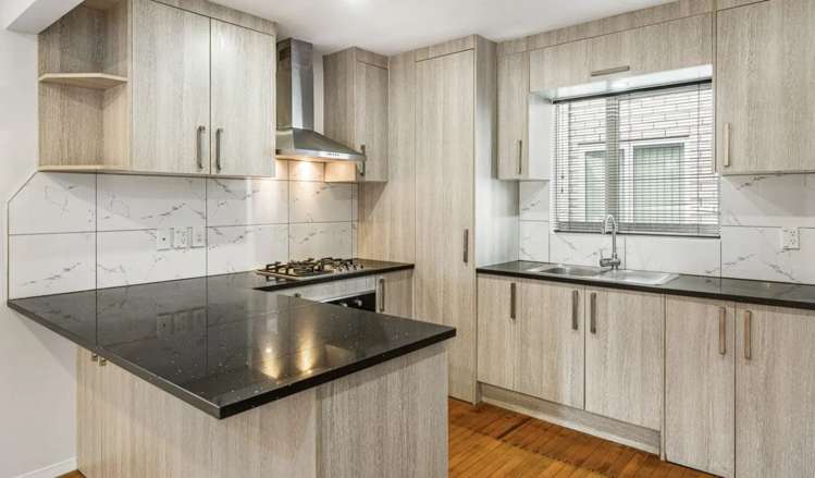 169 Russell Road Manurewa_14